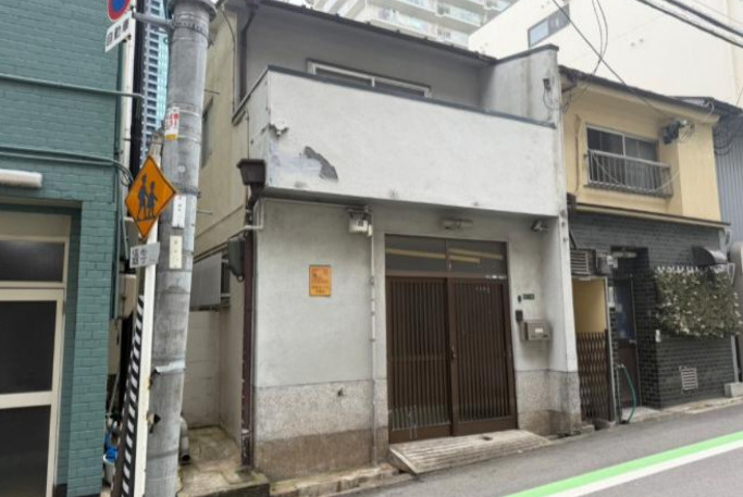 大阪市北区池田町の店舗事務所の外観