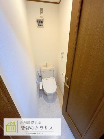 桂乾町リノベ貸家のトイレ
