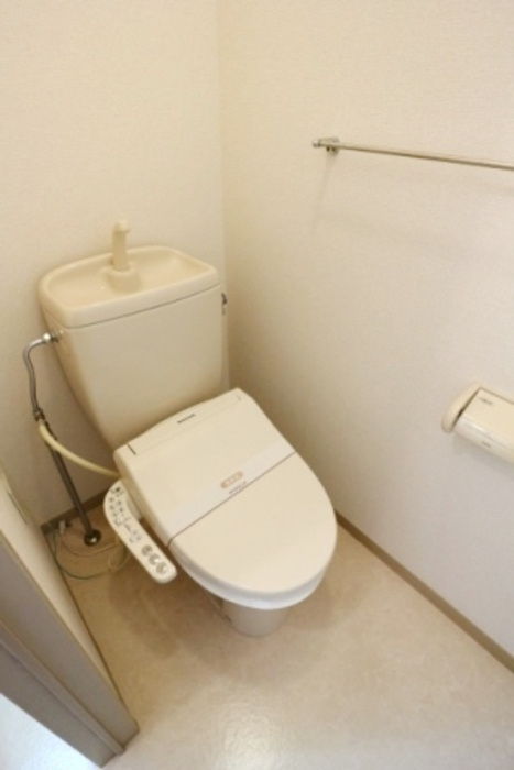 ランセ今谷Ｃのトイレ|シンプルで使いやすいトイレです