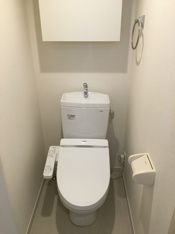 清潔感のあるトイレです