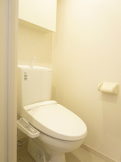 ゆったりとした空間のトイレです