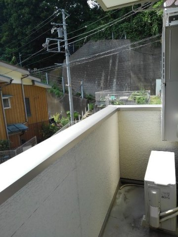 開放的で明るい空間を演出してくれるバルコニーです