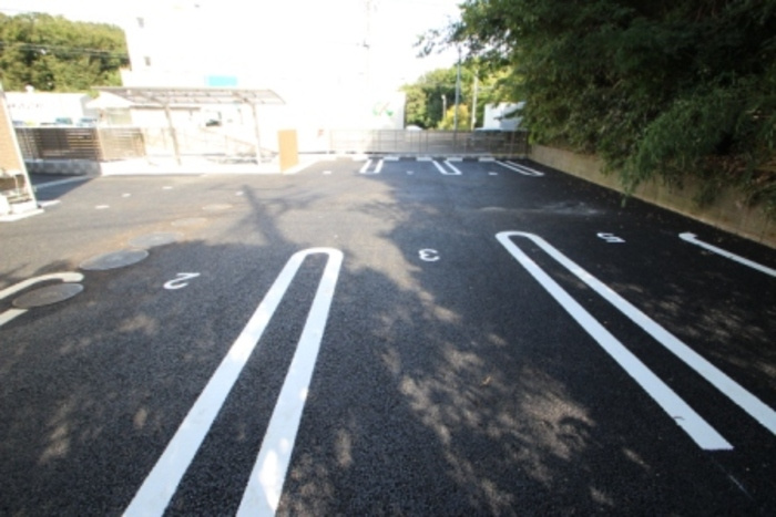 ヴェルデ大島田の駐車場|駐車場があります