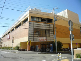そうてつローゼン十日市場店 78m