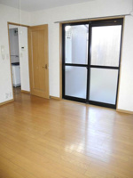 南向きなので明るいお部屋です