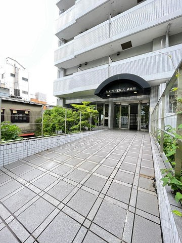 メインステージ武庫川のエントランス|毎日通るエントランスはこのようになっています