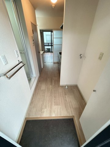 フレグランス神明の玄関