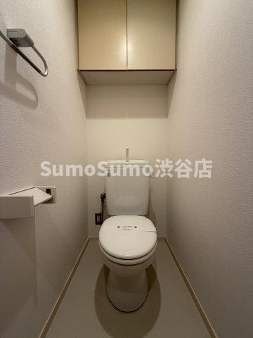 プライムアーバン目黒学芸大学のトイレ|ゆったりとした空間のトイレです