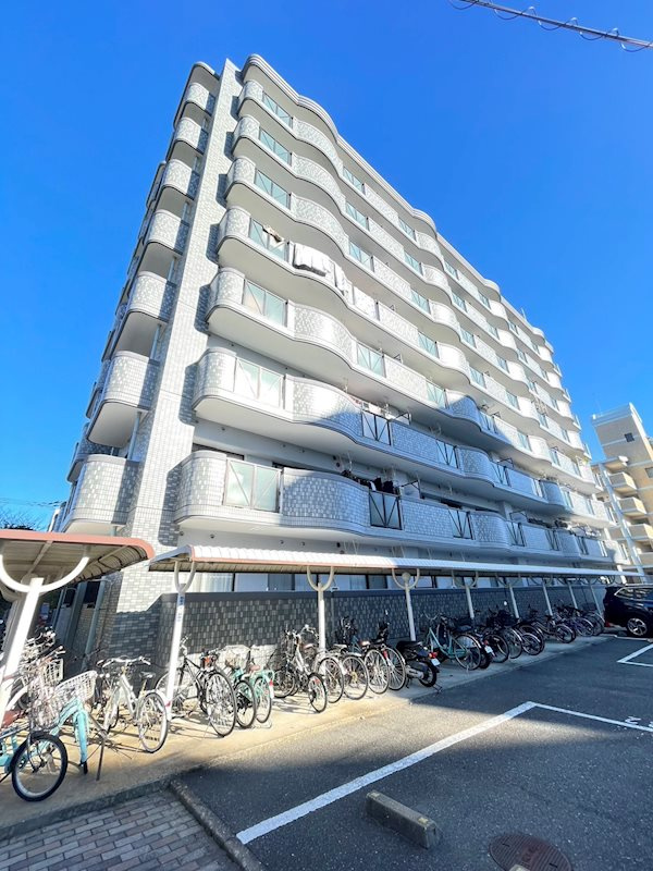 マンハイム板付の外観