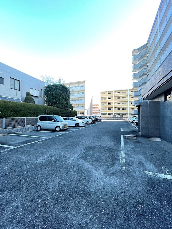マンハイム板付の駐車場