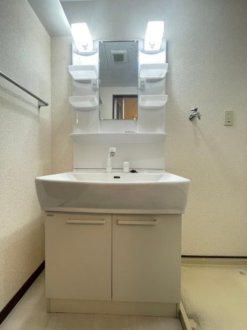 マンハイム板付の独立洗面台
