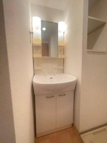 エスリード北浜の洗面所