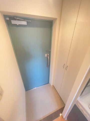エスリード北浜の玄関