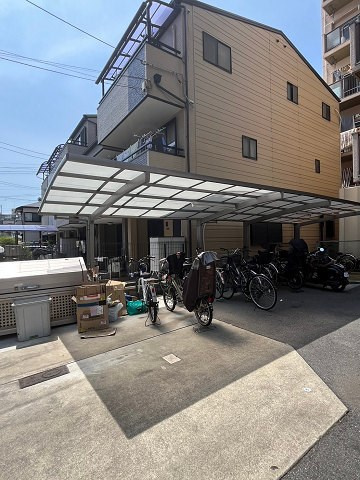 ピュアライフ歌島の外観