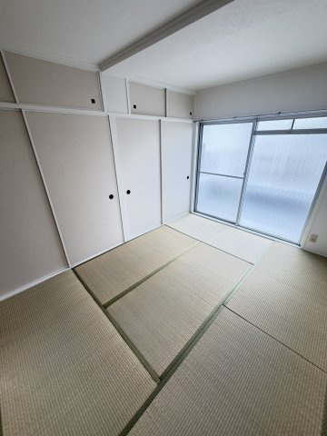 サンハイツ元町の和室