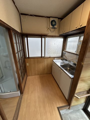 東難波町アパートの居間・リビング