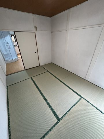 東難波町アパートの寝室