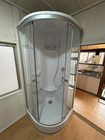 東難波町アパートのシャワールーム