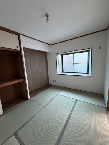 セレナ潮見台の和室