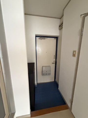 セレナ潮見台の玄関