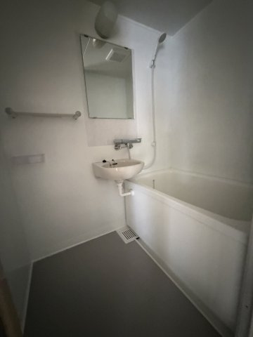 セレナ潮見台の浴室