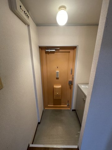 キミーズコートの玄関