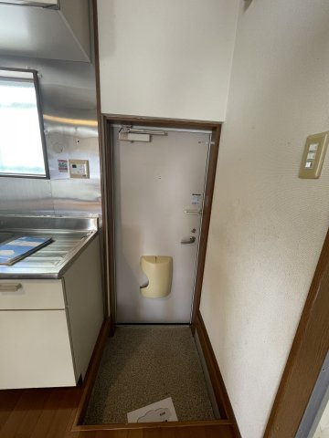 ビラ高倉の玄関
