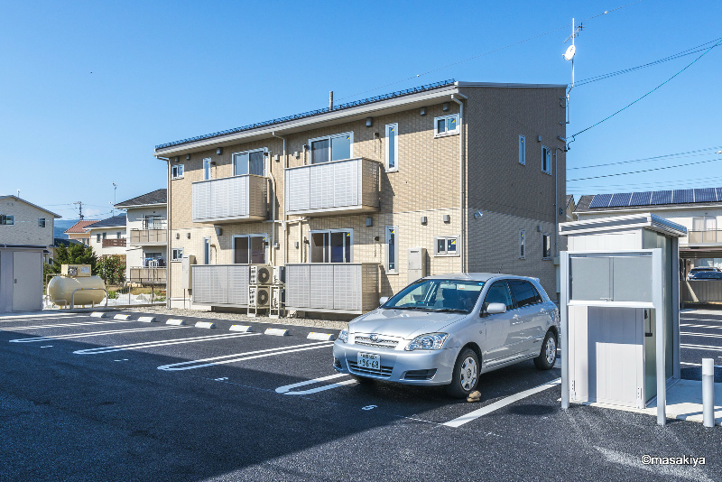 ハピネス高田の外観|駐車場
