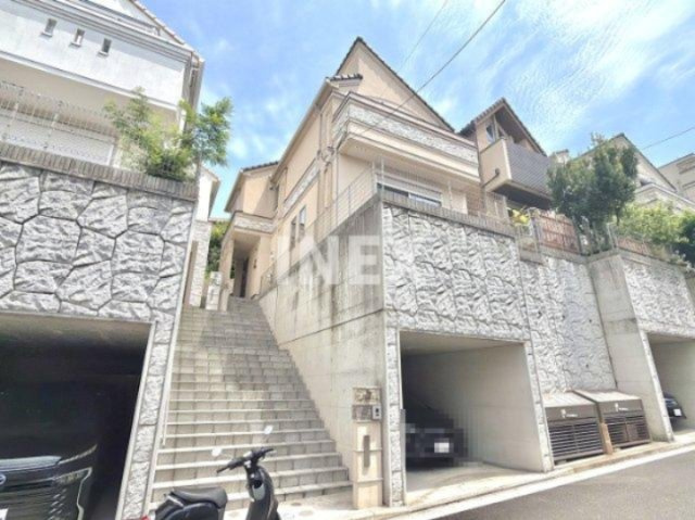 横浜市神奈川区西寺尾２丁目の一戸建て