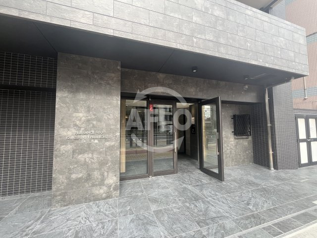 プレサンスNEO上新庄PRIMECRUISのエントランス|プレサンスNEO上新庄PRIMECRUIS　エントランス