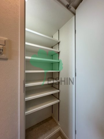 エンクレスト空港前の玄関|下駄箱もしっかりついてます！