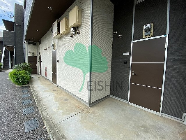 クレオ二又瀬2番館のエントランス