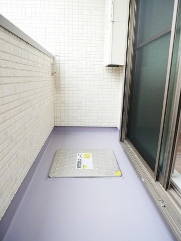 リテラ大楠のバルコニー|建設中の為写真は同シリーズのものです
