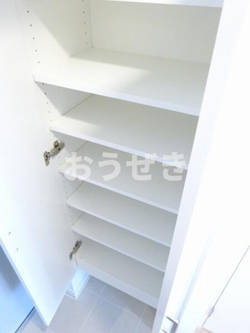 リヴシティ横濱関内弐番館の収納