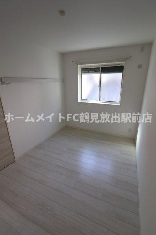 東大阪市稲田上町１丁目のハイツの洋室