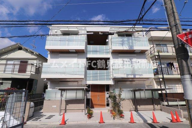 東大阪市稲田上町１丁目のハイツの外観