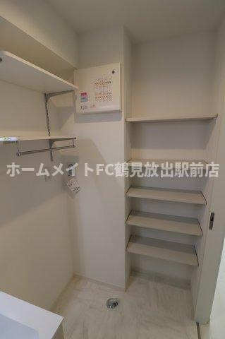 東大阪市稲田上町１丁目のハイツの洗面所