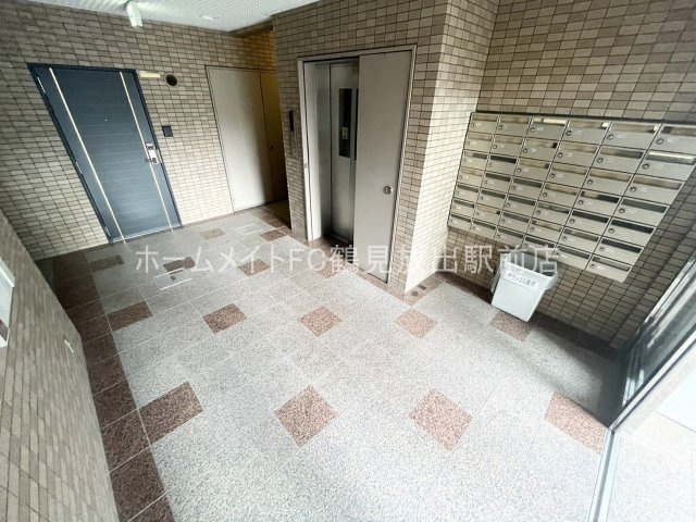 東大阪市高井田本通７丁目の賃貸マンションのロビー