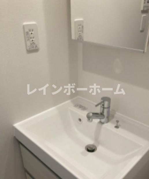 グレイス谷塚の洗面所|広い洗面スペース