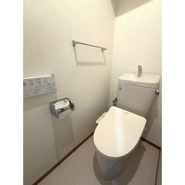 モアステージ新柏一番館のトイレ|ゆったりとした空間のトイレです