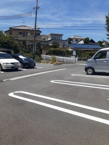 プランドール東佐野Ⅱの駐車場|駐車場があります