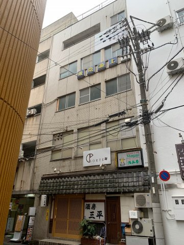 泉佐野ビルの外観