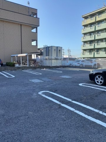 カリーノＲプリマヴェーラの駐車場|駐車場です