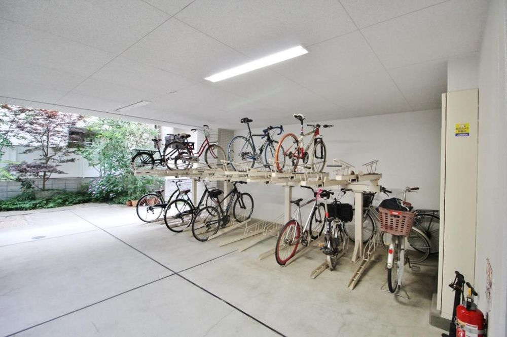 ブランピュール木場公園の駐車場|駐輪場