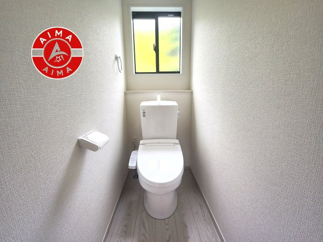 糟屋郡志免町吉原第4-1棟（1号棟）のトイレ|トイレ・ウォシュレット付。快適で衛生的な洗浄機能付温水シャワートイレです。