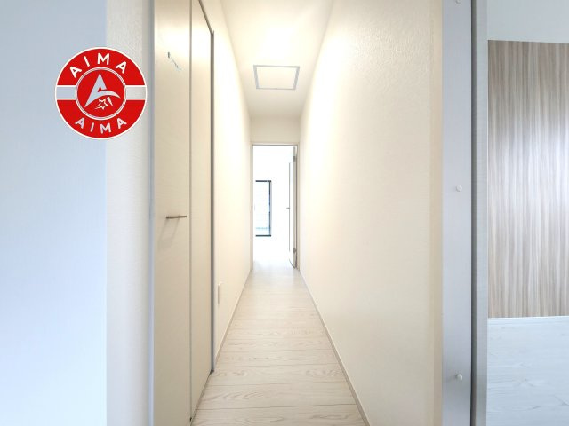 糟屋郡志免町吉原第4-1棟（1号棟）の内観：施工例|平屋はワンフロアしかないため、部屋と部屋の距離が近くなります。 生活音の緩衝材として廊下を活用するのがおすすめです。