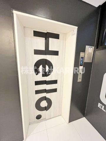 one o one 内代の玄関