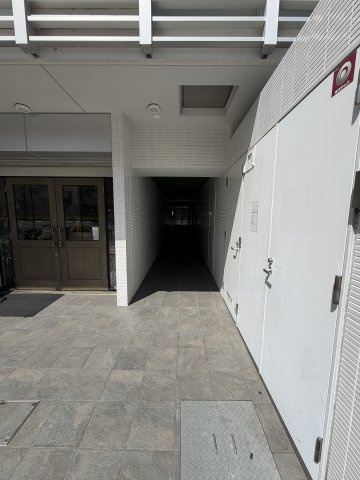 REIOS谷町のエントランス