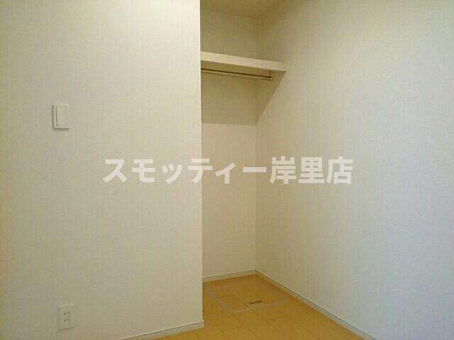 トリオ玉出の収納