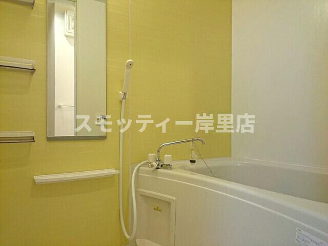 トリオ玉出の浴室